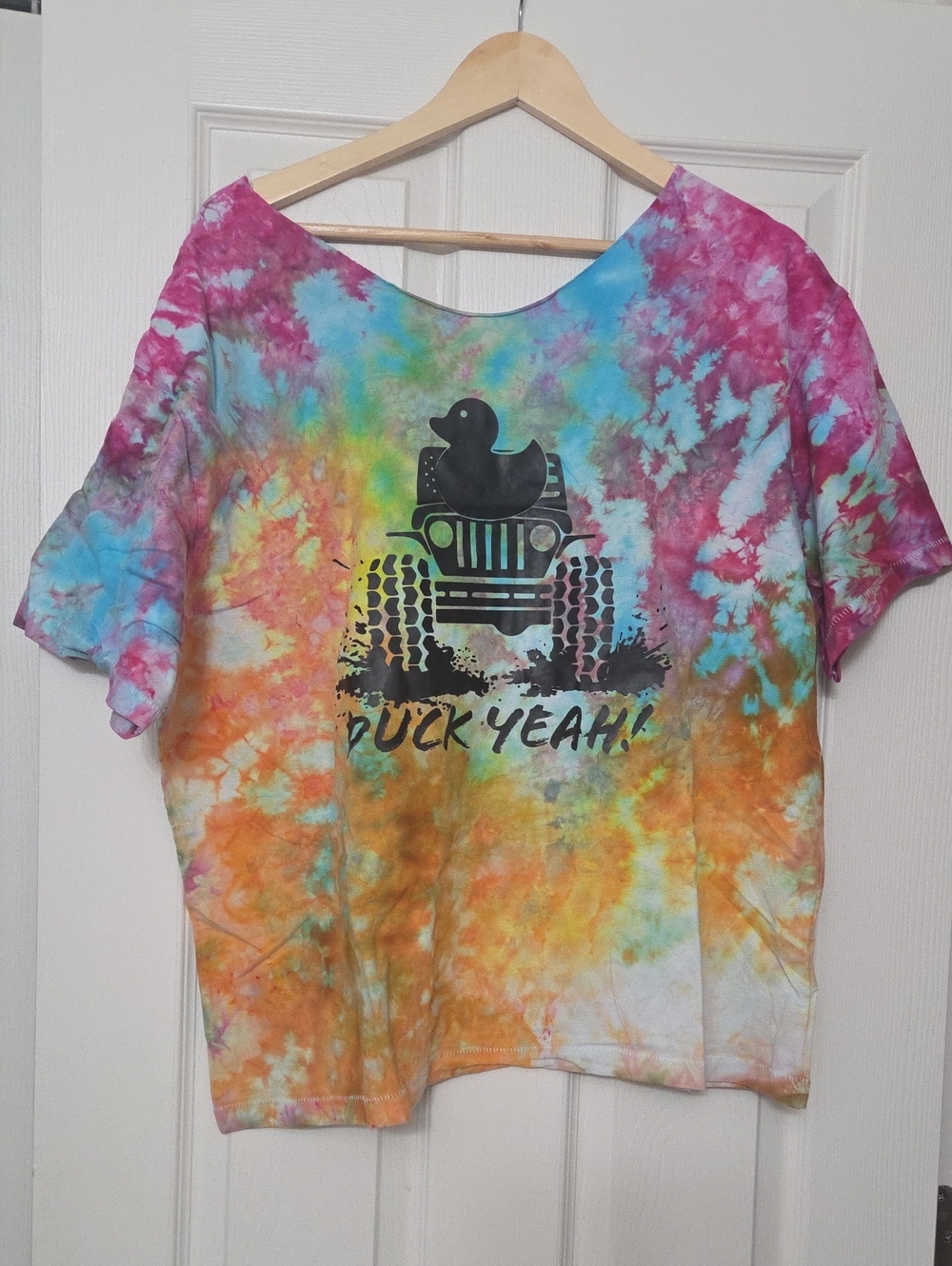 Tie-Dye Graphic Tee with Jeep & Duck Print - Multicolor